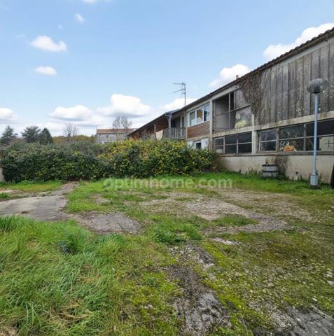 Ideal INVESTISSEUR ou ENTREPRENEUR, dépôt 70 m² avec extérieur. L'ISLE D'ESPAGNAC (16)