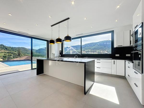 Millau (12100) VILLA DE PRESTIGE NEUVE DE 124 M²