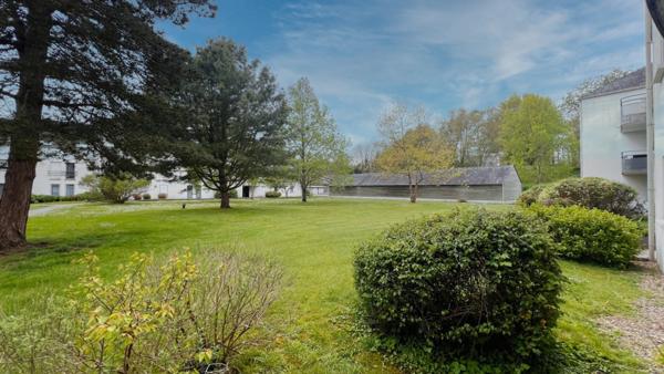 QUIMPER (29) - Appartement T3 de 72 m² habitable - Terrasse - Jardin - Garage privé.