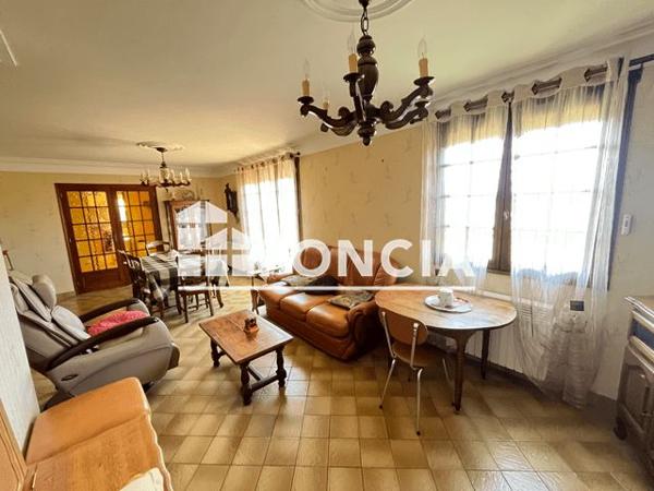 À vendre Maison 6 pièces 135 m² - Courcelles-la-forêt 72270