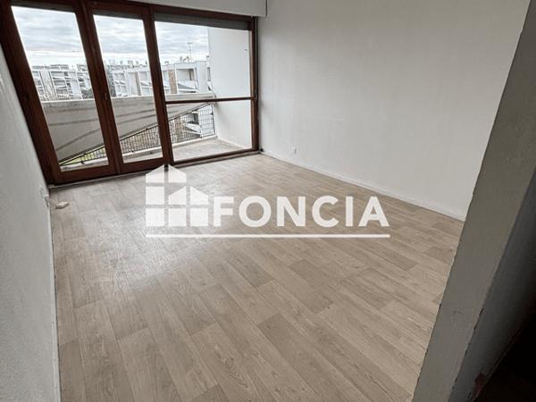 Location Studio meublé 28.12 m² - Pessac 33600