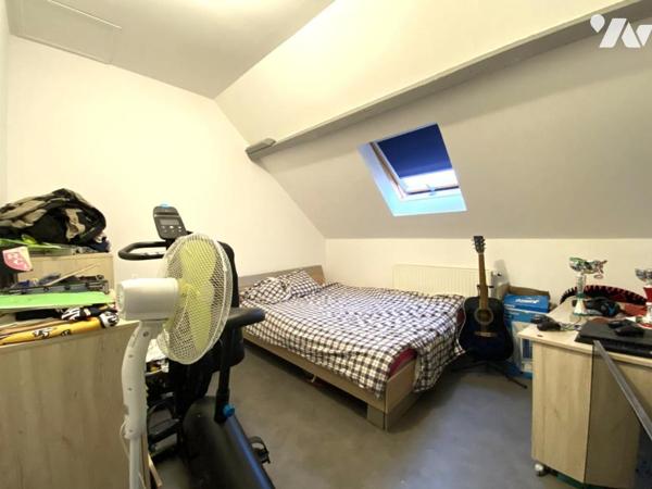 AULNOY-LES-VALENCIENNES : Maison rénovée trois chambres - cour