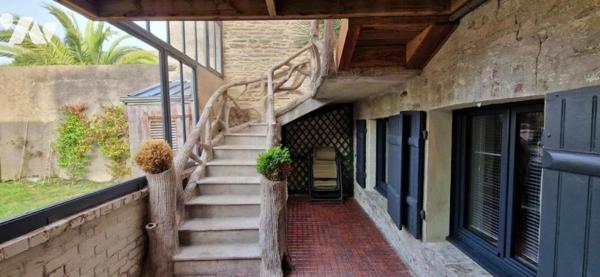 MAISON  A TOURLAVILLE