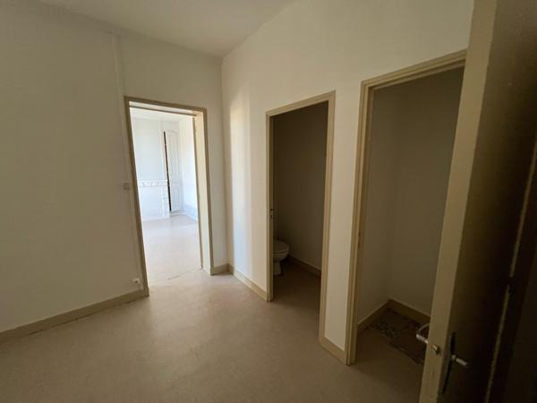 GRAND T2 au 1er étage