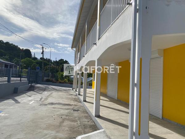 Location bureau Saint-François - 29 m² - 870 €/mois