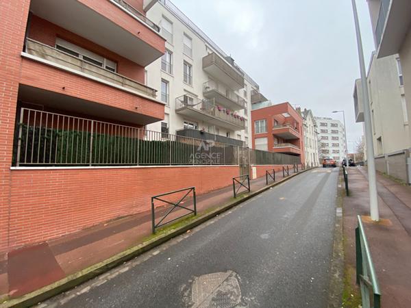 Appartement Nanterre 5 pièce(s) 82 m2 €459 000 ** - Référence 15066