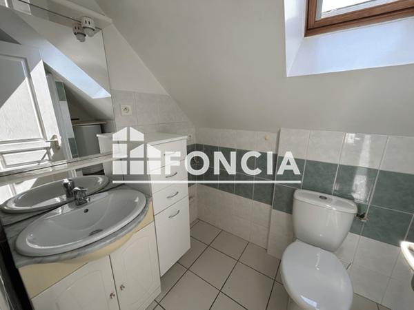 Location Appartement 2 pièces 32.1 m² - 2 PLACE DE LA PAIX Sebazac-concoures 12740