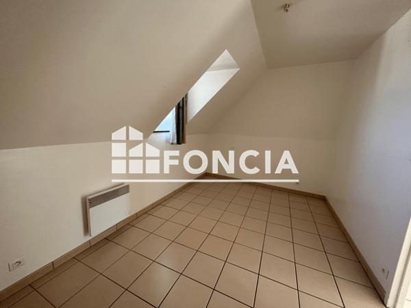 Location Appartement 2 pièces 32.1 m² - 2 PLACE DE LA PAIX Sebazac-concoures 12740