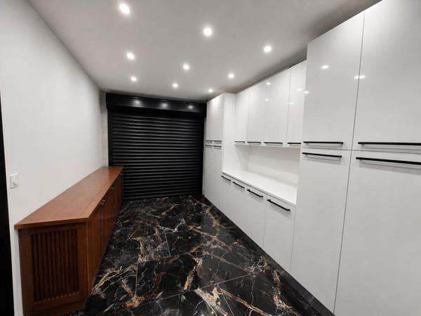 Vente                                                      Villa
                        
                     4 pièces                      107 m2                     à Le Luc