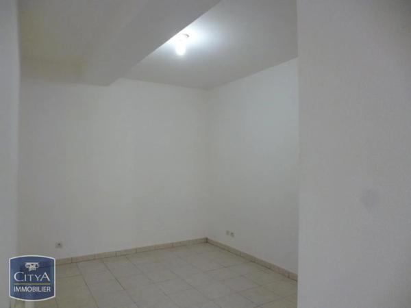 Appartement à louer 1 pièce 35.68m² Nîmes (30000)