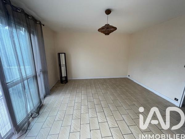Appartement à vendre 4 pièces 74 m² Saint-Fargeau-Ponthierry