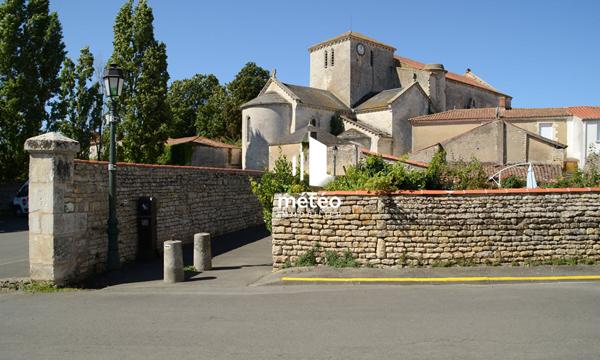 Terrain constructible à vendre à Angles –