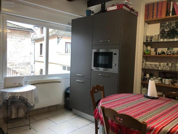 Maison à louer à Saint-Chély-d'Apcher en Lozère (48200), ref : 48032-L85