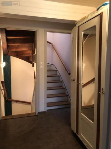 Maison à louer à Saint-Chély-d'Apcher en Lozère (48200), ref : 48032-L85