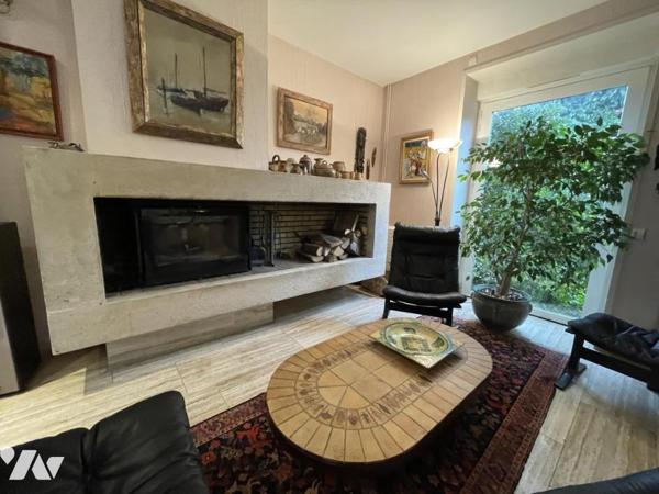 LA FERTE MACE, grande maison de ville avec jardin, garage et maison annexe