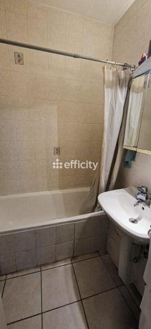 Appartement
         3 pièces
        - 53 m² 145 000 € *