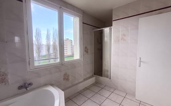 Appartement à vendre    3 pièces • 71 m2 Chauny