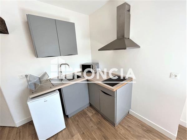 Location Studio meublé 23.19 m² - 10 RUE SAINT GERMAIN Flers 61100
