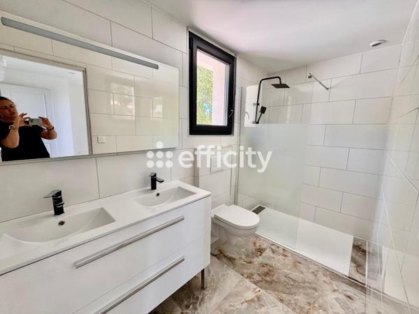 Maison
         4 pièces
        - 121 m² Bien prestige 775 000 € *