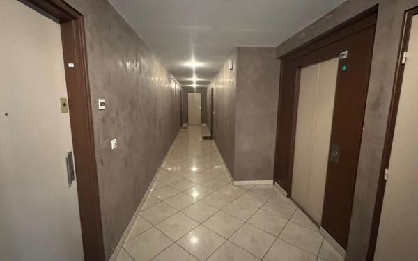 Appartement à vendre    3 pièces • 63 m2 Clichy