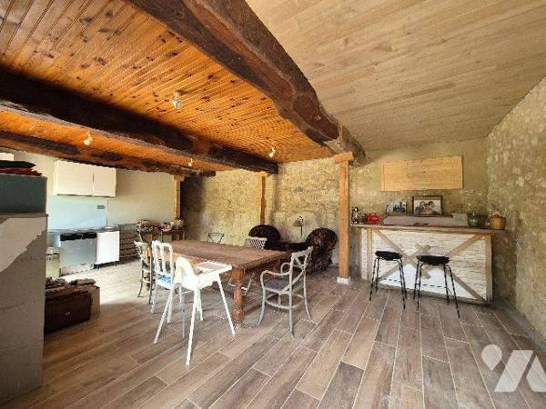 CASTERA-LECTOUROIS (32700) Maison de 185 m² de surface au sol sur 2 niveaux et terrain de 2868 m².