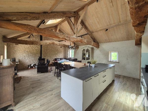 CASTERA-LECTOUROIS (32700) Maison de 185 m² de surface au sol sur 2 niveaux et terrain de 2868 m².