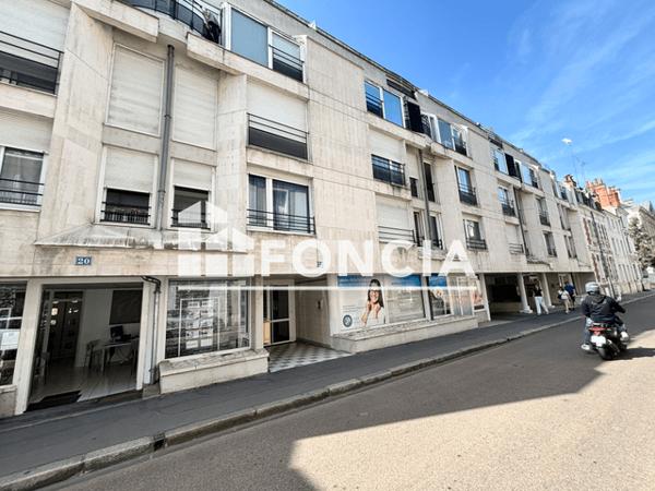 Location Studio 35.8 m² - 22 RUE D'ENTRAIGUES Tours 37000