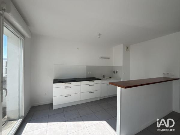 Location appartement 3 pièces 71 m² Mérignac