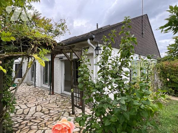 NAZELLES-NEGRON (37530) - Maison de 136 m² - Proche commerces et gare