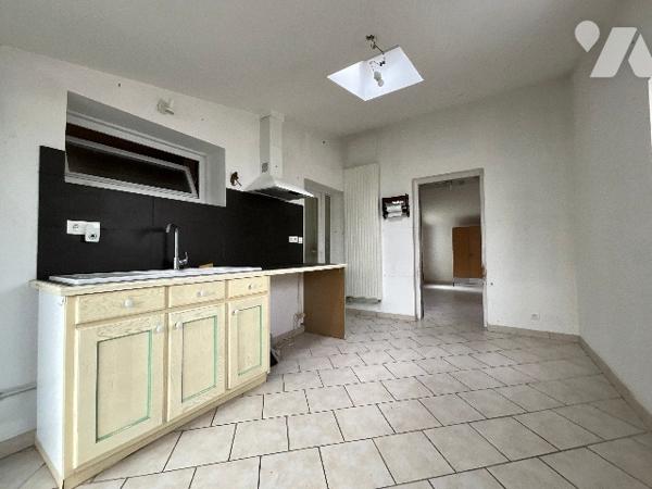 NAZELLES-NEGRON (37530) - Maison de 136 m² - Proche commerces et gare