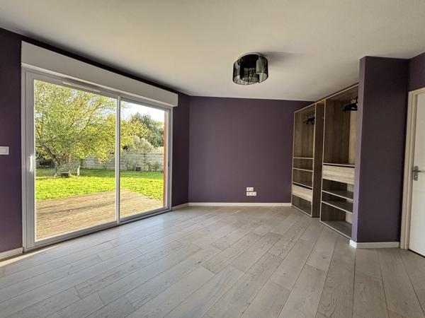 Maison
                                                                                                                                                                                                                                                                                                                        5 pièce(s)                                                                                                                                                                                                          4 chambre(s)                                                                                                                                                                                                          137.6  m²