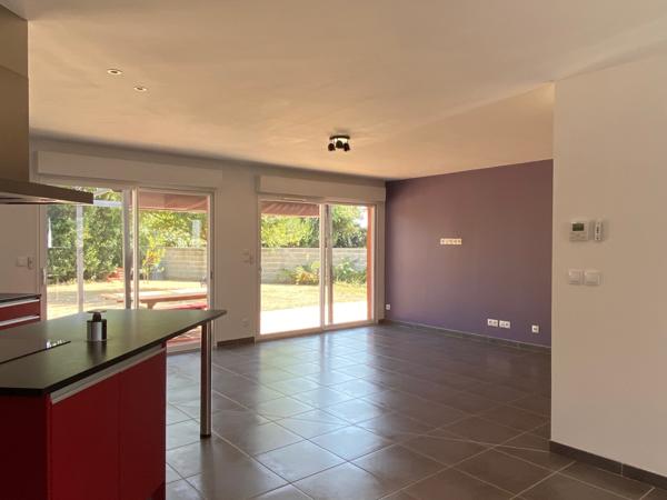 Maison
                                                                                                                                                                                                                                                                                                                        5 pièce(s)                                                                                                                                                                                                          4 chambre(s)                                                                                                                                                                                                          137.6  m²
