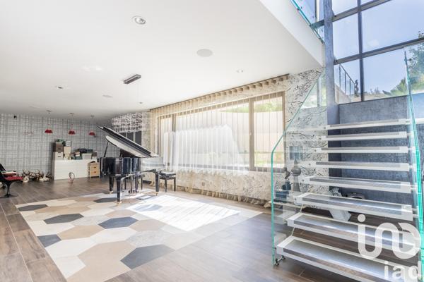 Maison à vendre 11 pièces 690 m² Verrières-le-Buisson