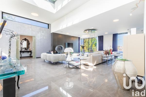 Maison à vendre 11 pièces 690 m² Verrières-le-Buisson