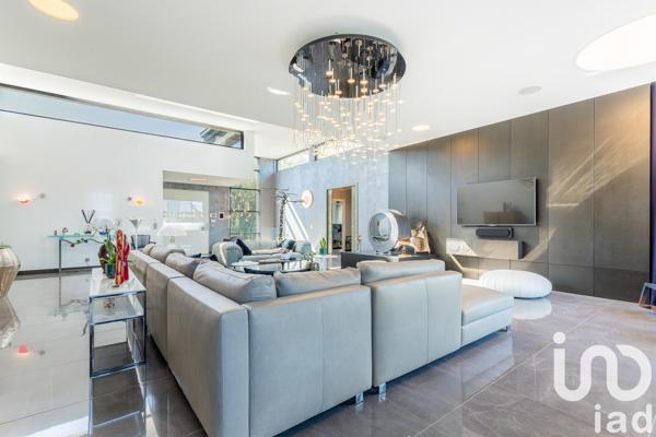 Maison à vendre 11 pièces 690 m² Verrières-le-Buisson