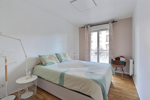 Appartement Asnieres Sur Seine - 4 pièces / balcon - 83,60 m2