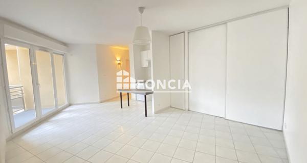 Location Appartement 2 pièces 43.23 m² - Clermont-ferrand 63000