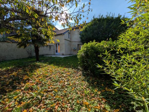 MAISON avec BEAUCOUP DE CHARME