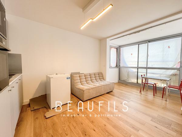 La Grande-Motte (34280) La Grande Motte - Côté Port - Appartement refait-à-neuf - Résidence emblématique - Parking privatif