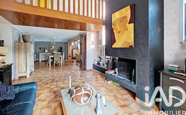 Maison à vendre 9 pièces 200 m² La Chèze