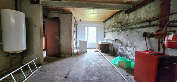 Maison de bourg à rénover.