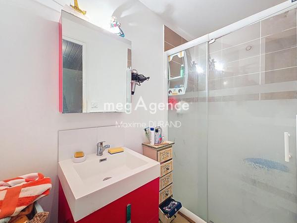 Immeuble à CHOLET, 49300 - 140m²