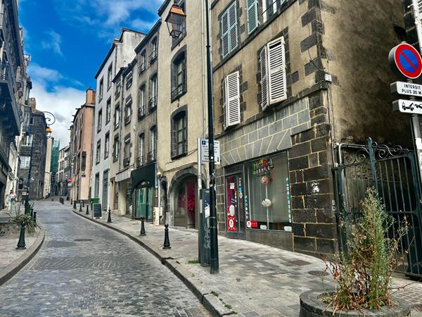 Studio bien équipé de 13,6 m2 au calme