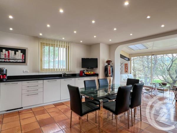 Maison à vendre  10 pièces - 239 m2 ROGNES - 13