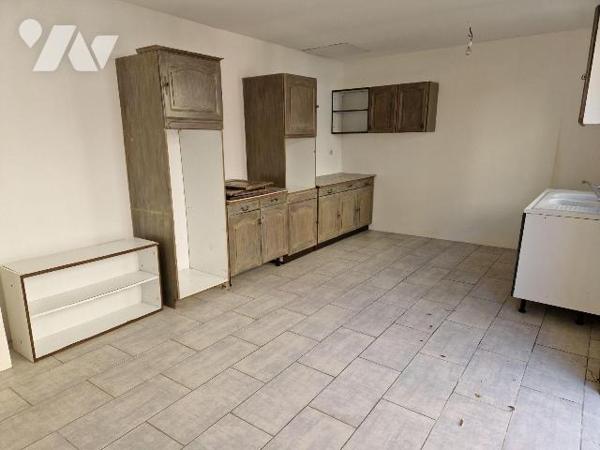 Maison à Vendre à Châtellerault (86100) en Vienne (86)

Cette maison dispose d'une surface ha...