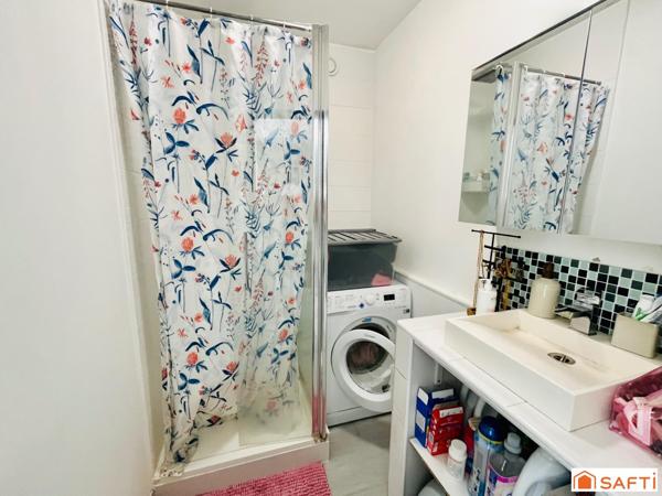 2 pièces lumineux de 38 m2 repensé en grand studio