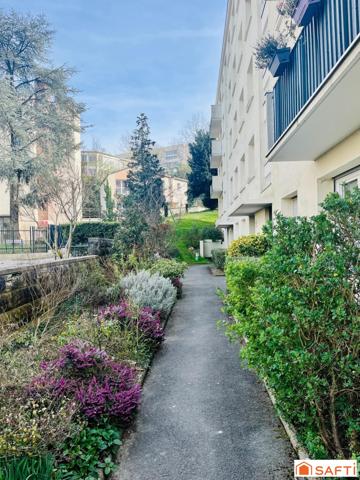 2 pièces lumineux de 38 m2 repensé en grand studio