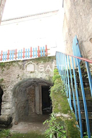 Maison de ville à rénover - 2 chambres - Petite terrasse et cave en sous-sol