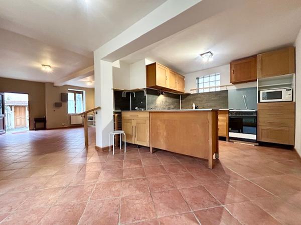 Marcoussis (91460) MARCOUSSIS CENTRE - MAISON DE VILLE - F5 - 98 M2 AU SOL - COUR EXTERIEURE AGREABLE