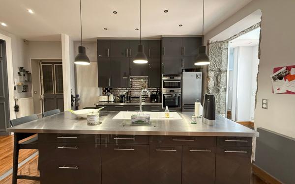 Appartement à vendre    4 pièces •  Aix-les-Bains